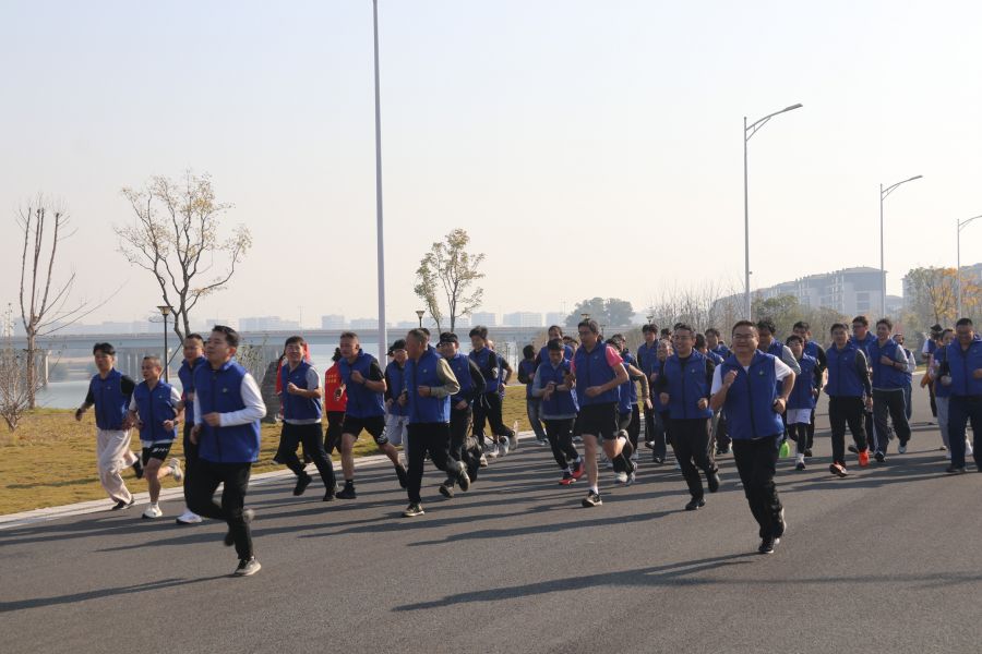 1764233742467888Z7sH.jpg IMG_5095.JPG